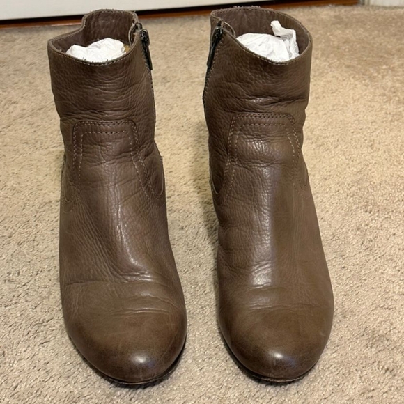 Frye Stella Zip Short bootie, Size 9/9.5 - Picture 5 of 5